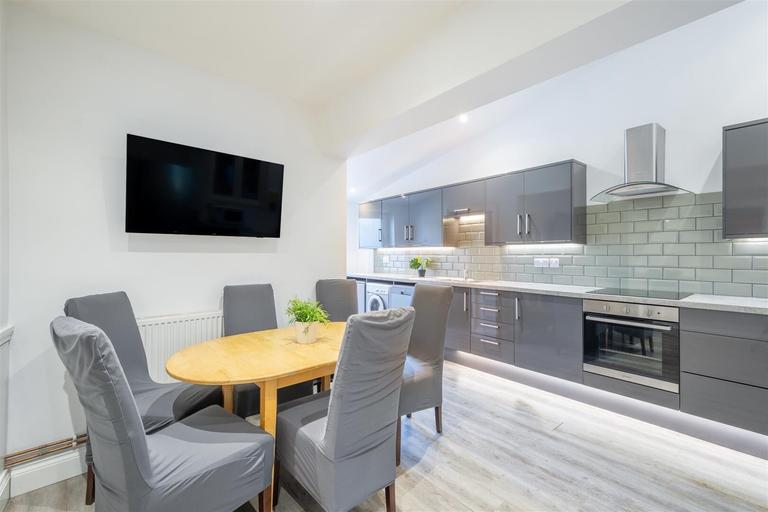 Stanley Road West, Oldfield Park, Bath, BA2 3HU