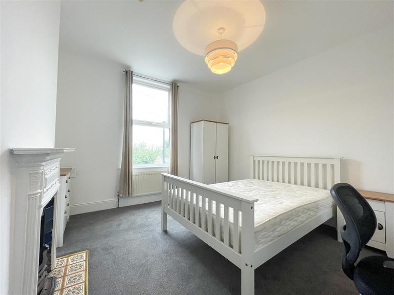 Roebuck Road, Crookesmoor, Sheffield, S6 3GQ