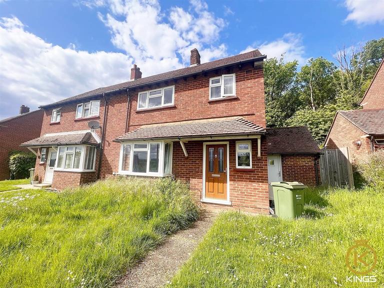 4 bedroom house for rent Park Barn Drive, Surrey, GU2 8ES UniHomes