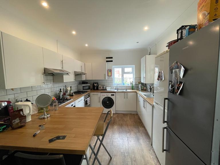 Miskin Street, Cathays, Cardiff, CF24 4AQ