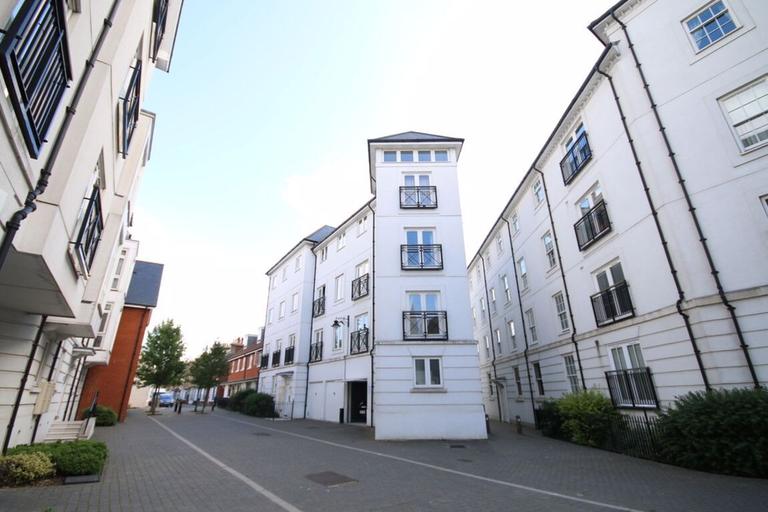 Old Watling Street, City Centre, Canterbury, CT1 2DX