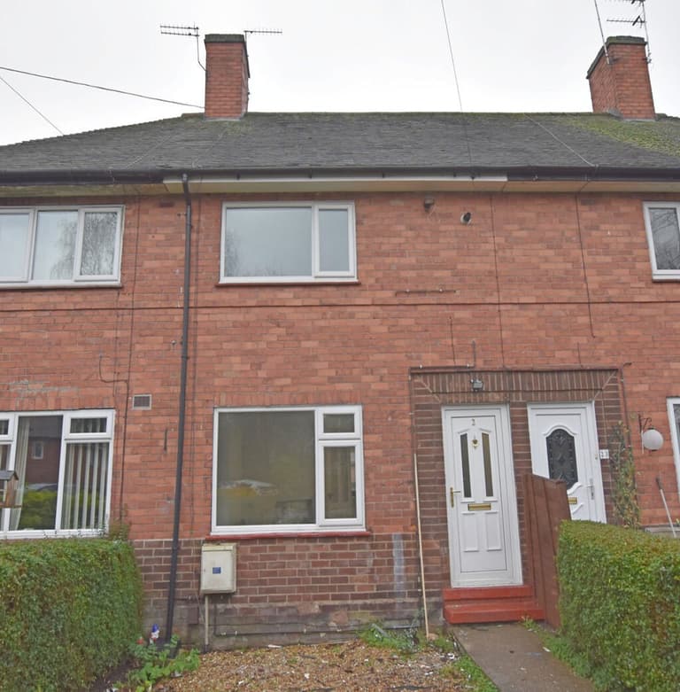 Hoyland Avenue, Lenton, Nottingham, NG7 2NJ Hoyland Avenue, Lenton, Nottingham, NG7 2NJ