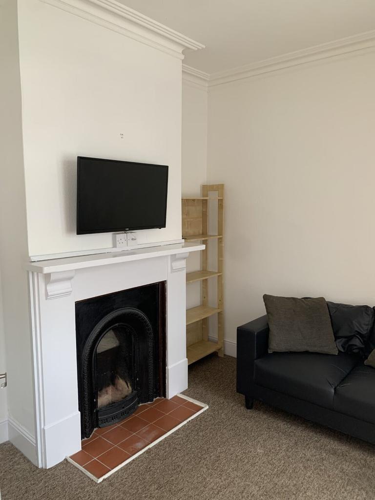 4 bedroom house for rent Trevor Road, Portsmouth, PO4 0LW UniHomes