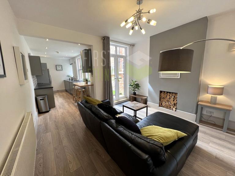 Thurlow Road, Clarendon Park, Leicester, LE2 1YE