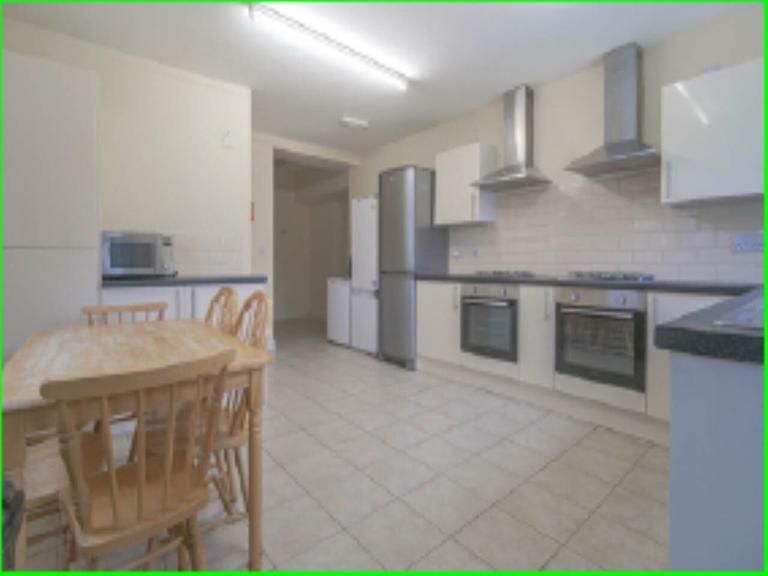 Glamorgan Street, Sandfields, Swansea, SA1 3SY