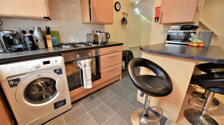 Harold Place, Hyde Park, Leeds, LS6 1PQ