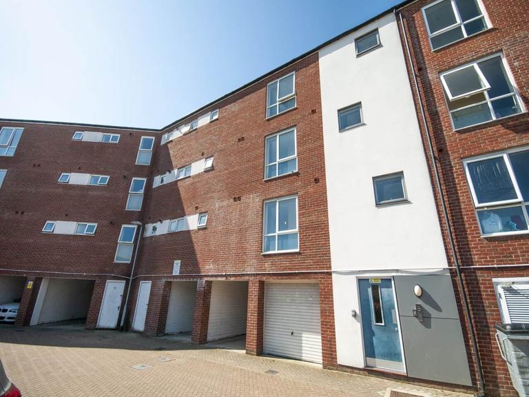 Aviation Avenue, Hatfield, Hertfordshire, AL10 9UD
