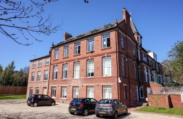 Ash Grove, Hyde Park, Leeds, LS6 1AY