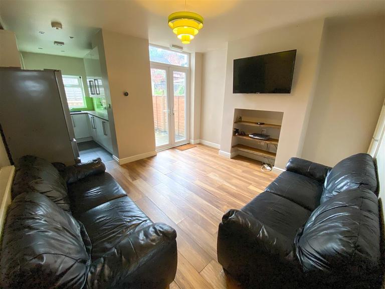 4 bedroom house for rent City Road, Sheffield, S2 5HF UniHomes