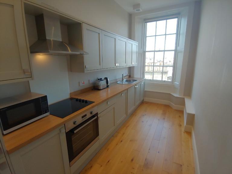(3F2) Scotland Street, New Town, Edinburgh, EH3 6PX