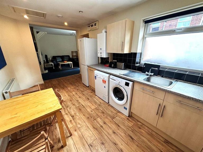 Cemetery Avenue, Ecclesall, Sheffield, S11 8NT