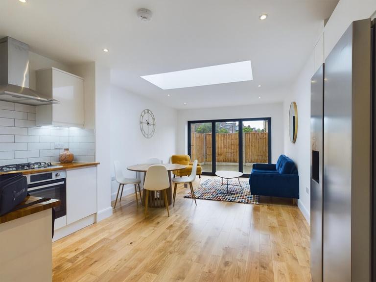 Kenlor Road, Streatham, London, SW17 0DG