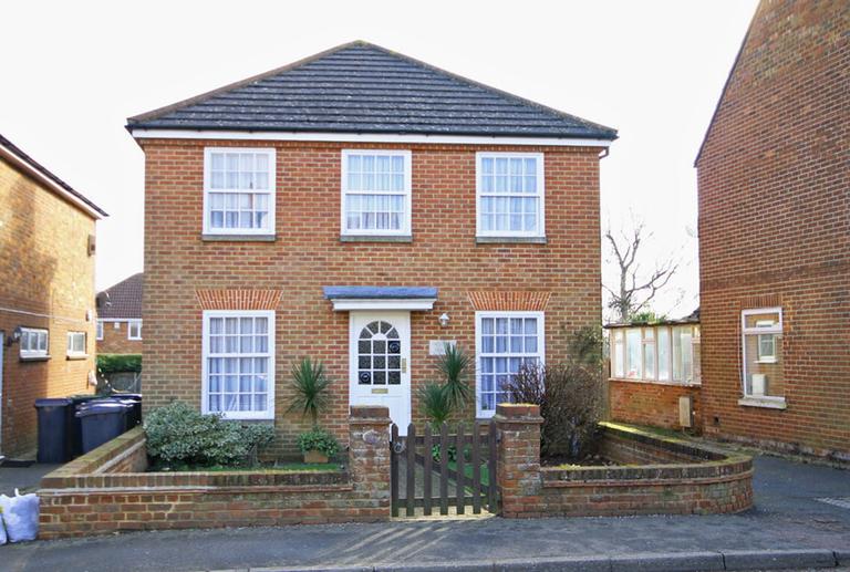 Rough Common Road, Hales Place, Canterbury, CT2 9DA