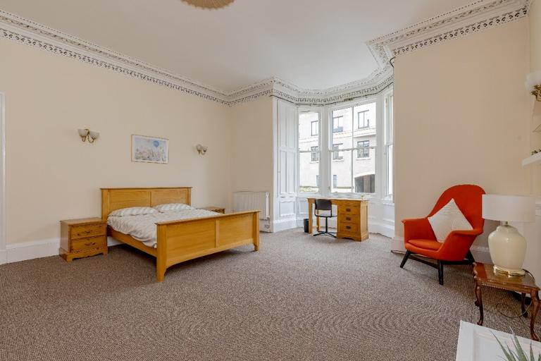 Bernard Terrace, (1F1), Newington, Edinburgh, EH8 9NU
