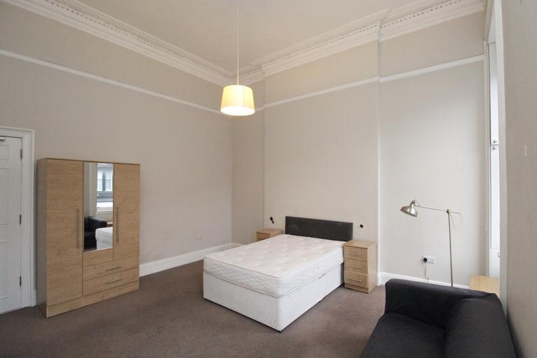 Room 5 Lothian Road , 1F2, Tollcross, Edinburgh, EH3 9AN
