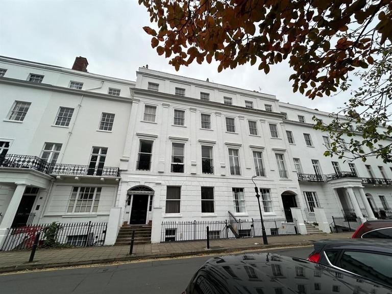 38 Clarendon Square, Town Centre, Leamington Spa, CV32 5QY