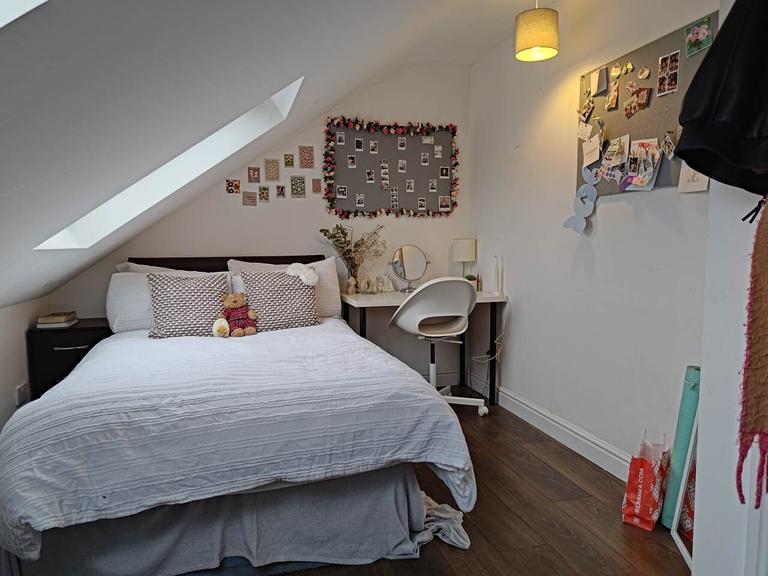 Miskin Street, Cathays, Cardiff, CF24 4AR