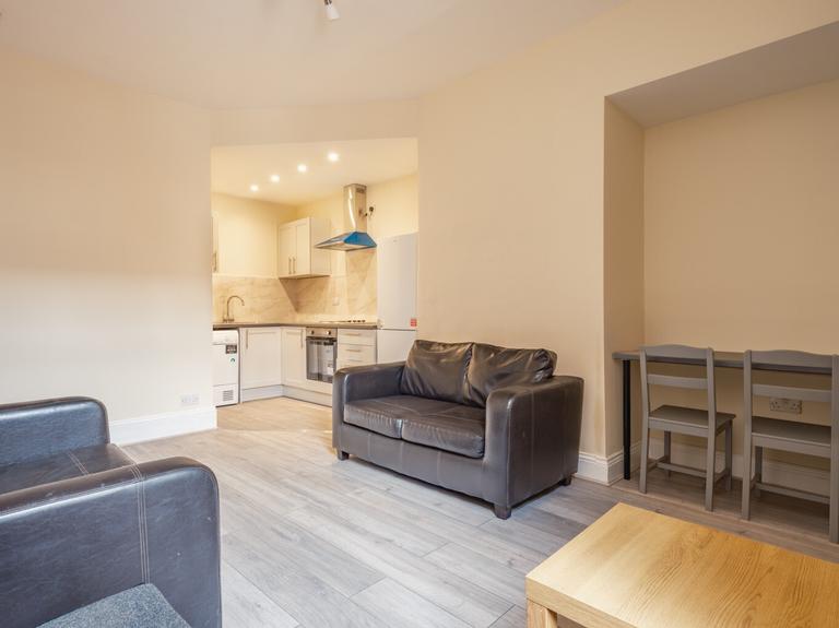 Newcastle Upon Tyne Tyne And Wear, Jesmond, Newcastle, NE2 3HJ