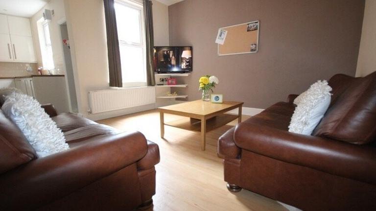 Wadbrough Road, Ecclesall, Sheffield, S11 8RG