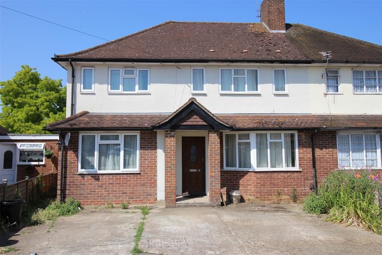 Campion Close, Uxbridge, London, UB8 3PY Campion Close, Uxbridge, London, UB8 3PY