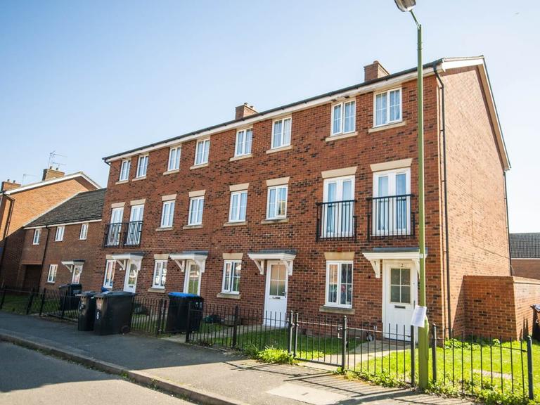 Dragon Road, Hatfield, Hertfordshire, AL10 9LX