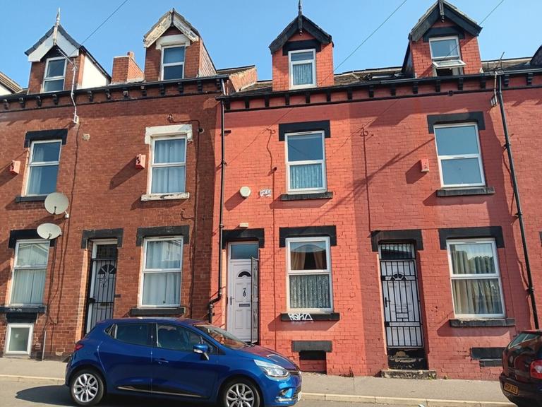 Harold Terrace, Hyde Park, Leeds, LS6 1LD