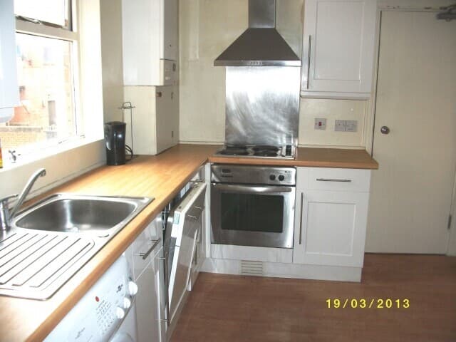 Wingrove Avenue, Fenham, Newcastle, NE4 9AA Wingrove Avenue, Fenham, Newcastle, NE4 9AA