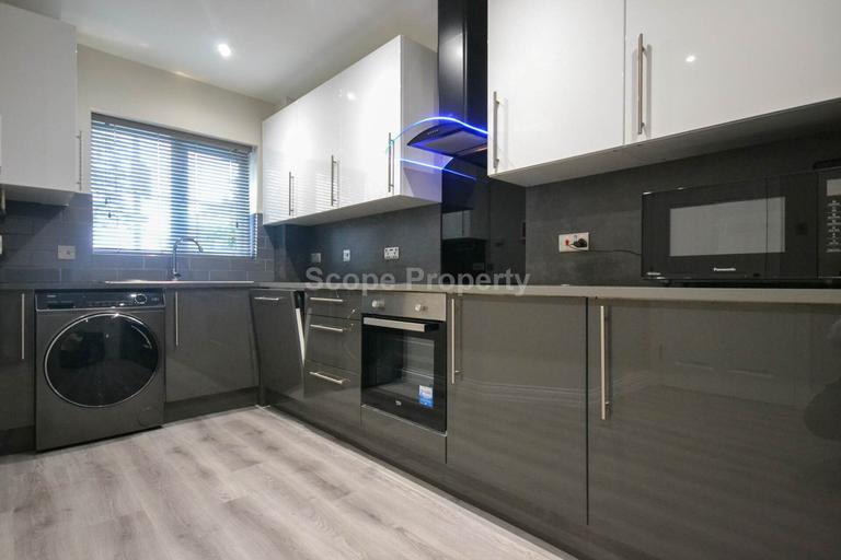 Cintra Close, City Centre, Reading, RG2 7AL