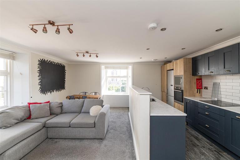 3 bedroom apartment for rent Picton Manor, Newcastle, NE1 8XG UniHomes