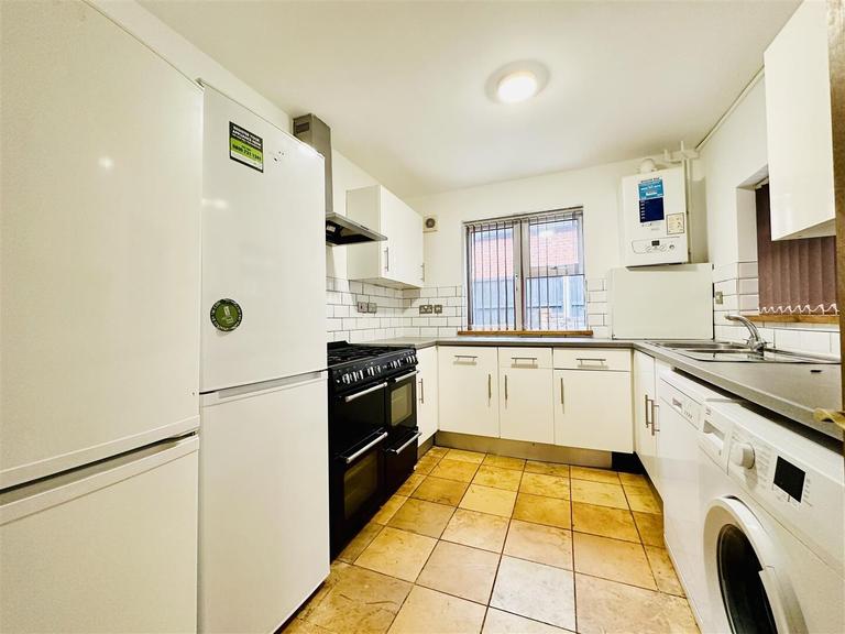 Church Grove, Lenton, Nottingham, NG7 2FG
