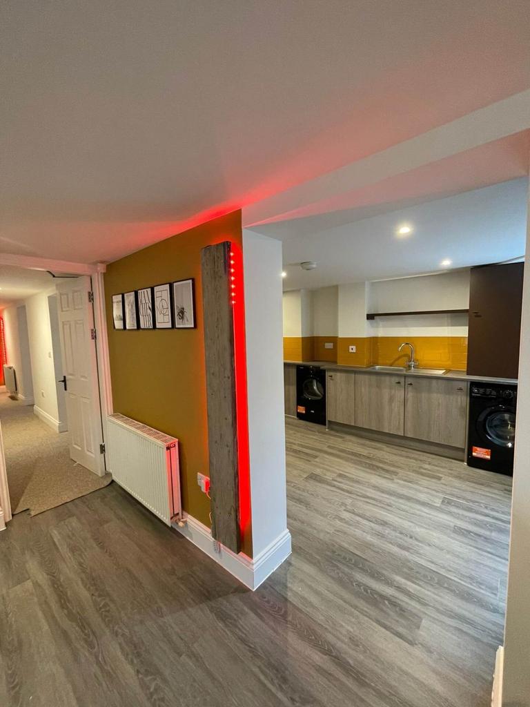 Wilmslow Road, Fallowfield, Manchester, M14 6AH