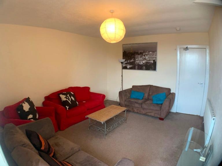 Ruskin Place, West End, Glasgow, G12 8DZ