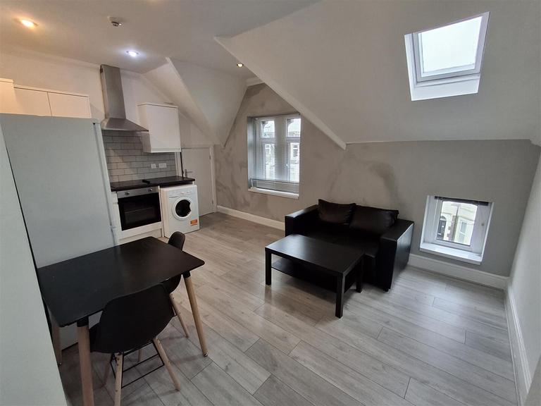 Claude Road, Roath, Cardiff, CF24 3QD