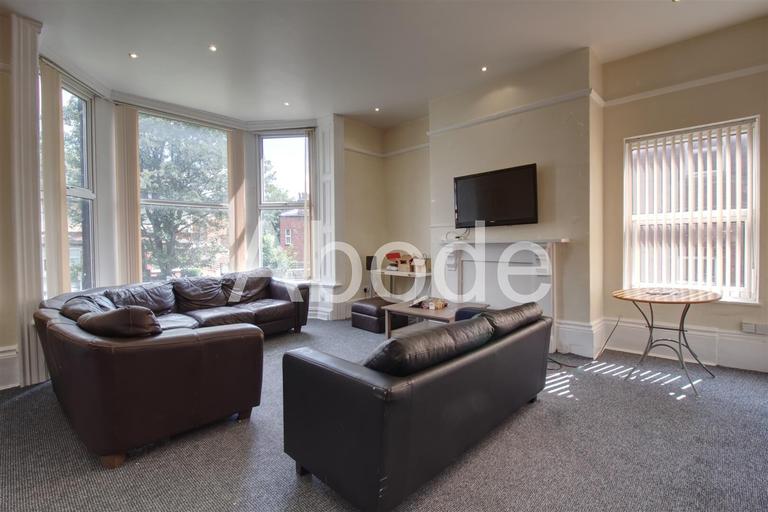 Cardigan Road*, Headingley, Leeds, LS6 3BJ