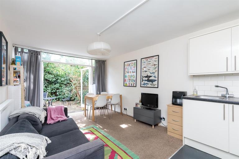 Carroun Road, Oval, London, SW8 1JT