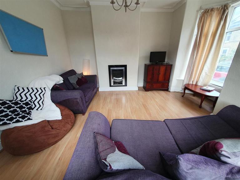 Coombe Road, Crookes, Sheffield, S10 1FF