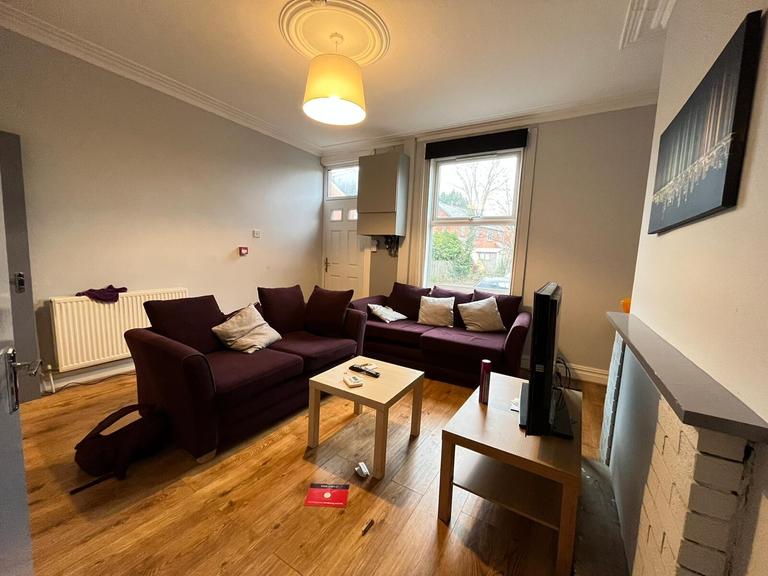 5 bedroom house for rent Headingley Mount, Leeds, LS6 3EL UniHomes