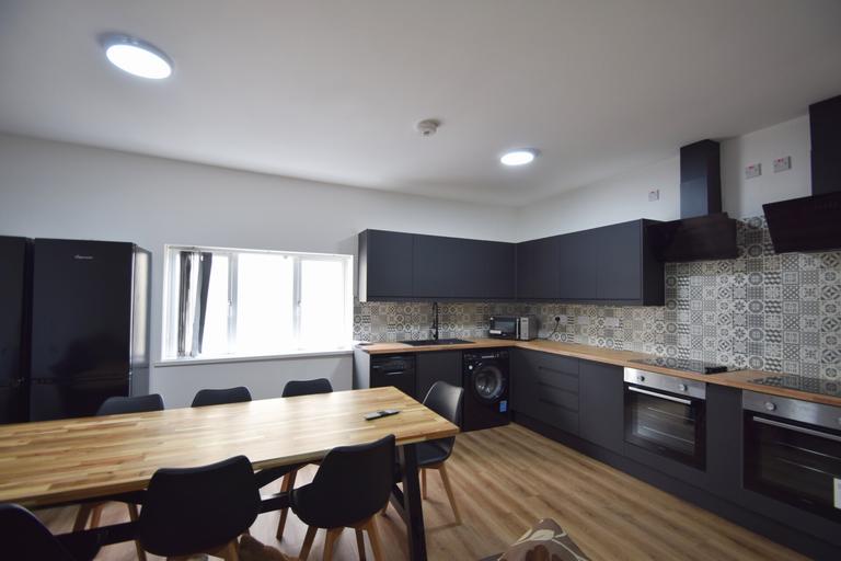 Woodville Road, Cathays, Cardiff, CF24 4DY