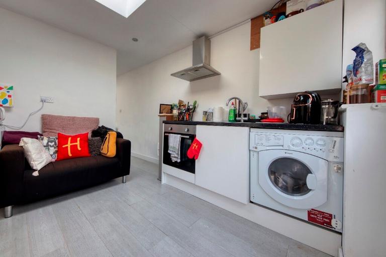 College Road, City Centre, Canterbury, CT1 1QX