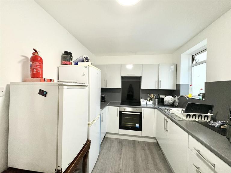 Holden Street, Radford, Nottingham, NG7 3JN
