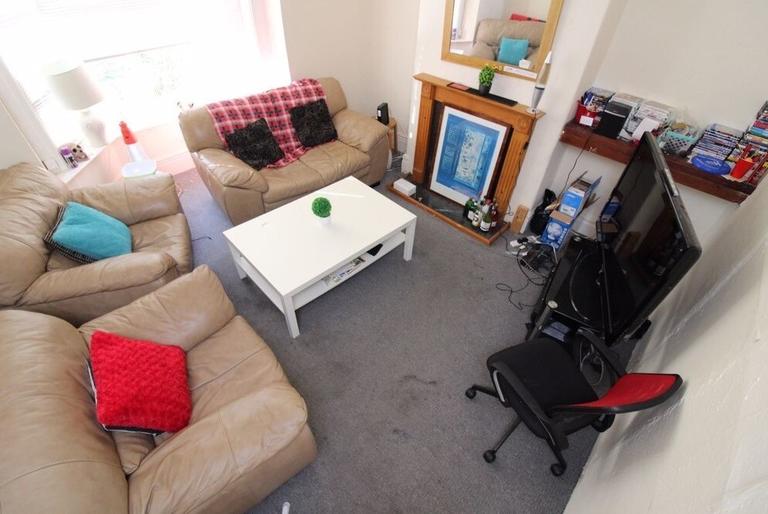 Kearsley Road, Highfield, Sheffield, S2 4TE