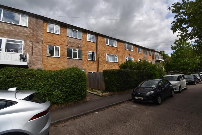 Rugby Road, Town Centre, Leamington Spa, CV32 6DS