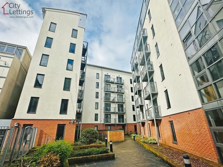 Park West, Lenton, Nottingham, NG7 1LU Park West, Lenton, Nottingham, NG7 1LU