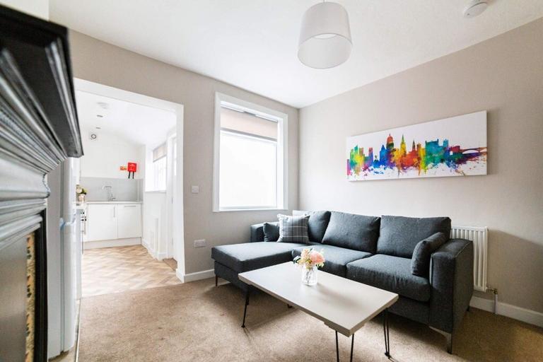 3 bedroom house for rent Clinton Street Beeston, Nottingham, NG9 1AZ UniHomes