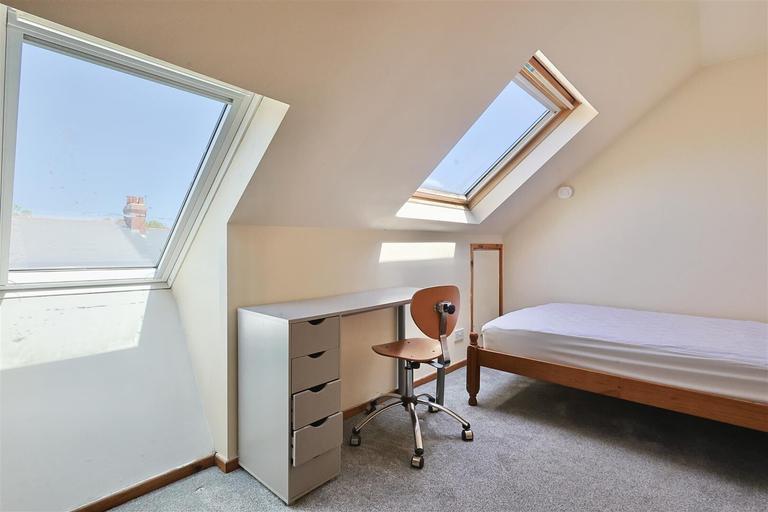 Tavistock Road, Jesmond, Newcastle, NE2 3JA