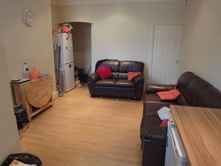 4 bedroom house for rent Queens Road, Sheffield, S2 4DH UniHomes