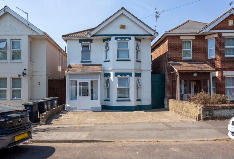 Bingham Road, Winton, Bournemouth, BH9 1BS