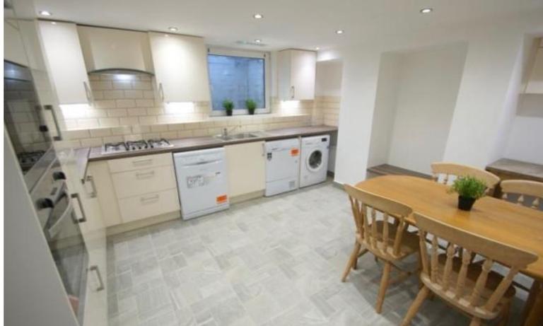 Wetherby Grove, Burley, Leeds, LS4 2JH