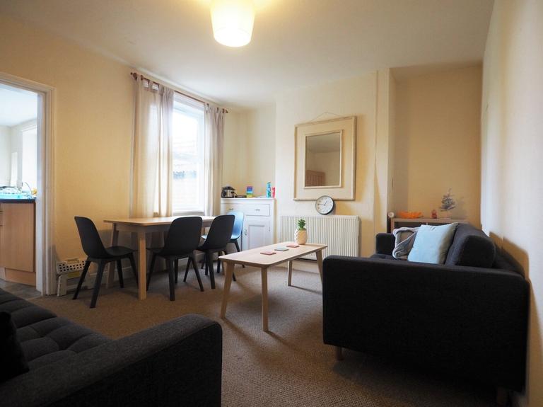 4 bedroom house for rent Avondale Road, Bath, BA1 3EG UniHomes