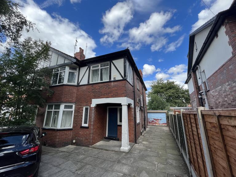 Becketts Park Drive, Headingley, Leeds, LS6 3PB